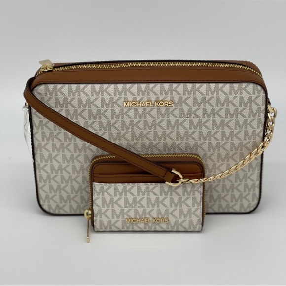 Michael Kors EW Crossbody Bag & Case Card - Picture 2 of 15